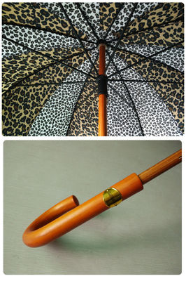 Wooden J Handle Leopard Print Color Change Umbrella For Women